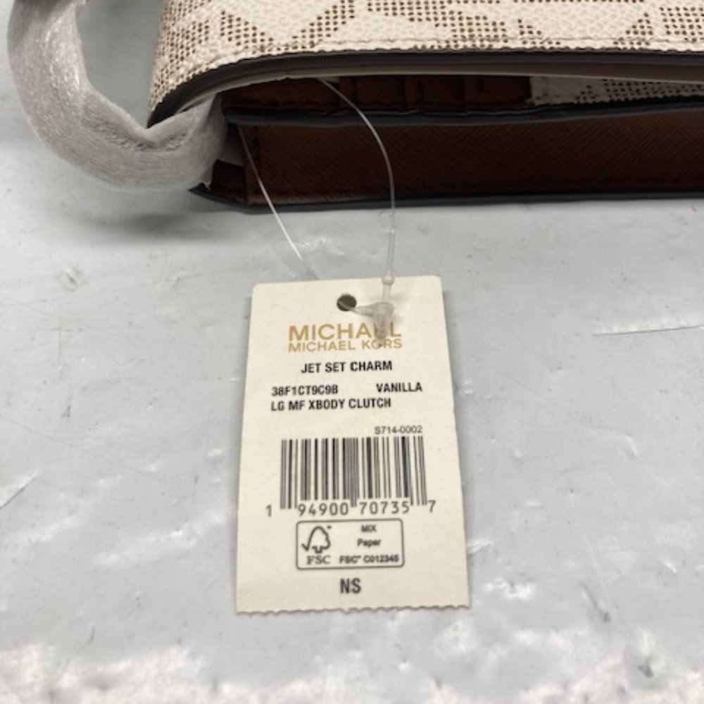 Michael Kors Jet Set Charm Vanilla Crossbody Clutch 38F1CT9C9B- NEW W/ TAGS - Picture 5 of 5
